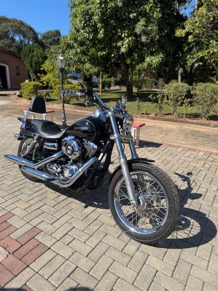HARLEY-DAVIDSON DYNA SUPER GLIDE 